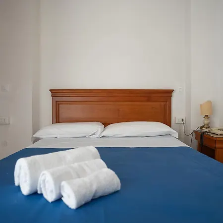 Napoleon Hotell 3*