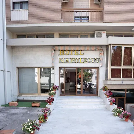 Hotel Napoleon 3*